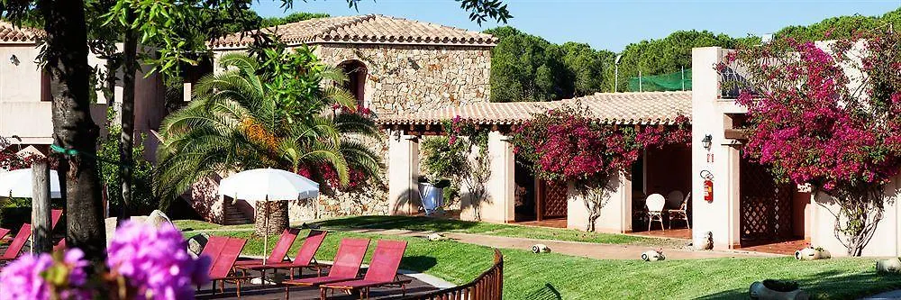 *** Aparthotel Residence S'Incantu Villasimius Italy