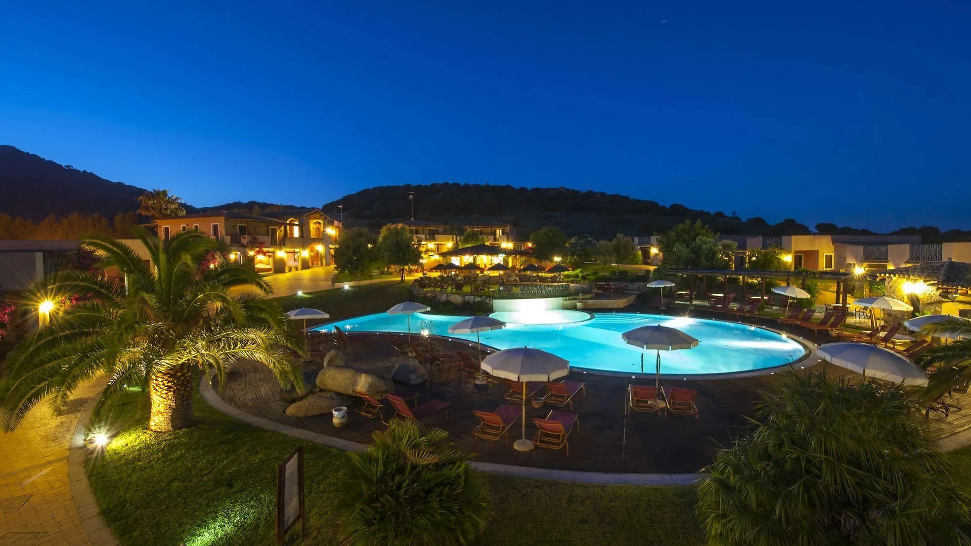 *** アパートホテル Residence S'Incantu ヴィッラシミーウス イタリア