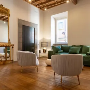 Fontana Di Trevi Luxury Guest house