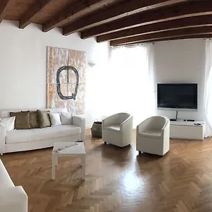 Quarenghi16 Guest house